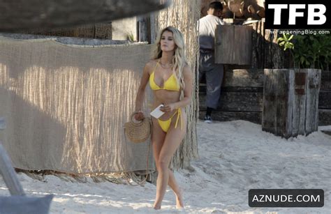 Lindsay Brewer Sexy Seen Flaunting Her Hot Body In A Yellow Bikini On The Beach Tulum AZNude