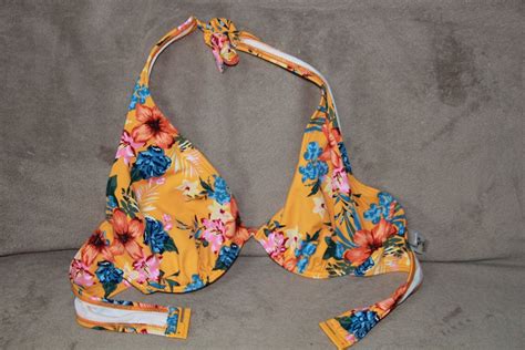 Haut De Bikini Gebraucht In Satigny F R Chf Mit Lieferung Auf Ricardo Kaufen