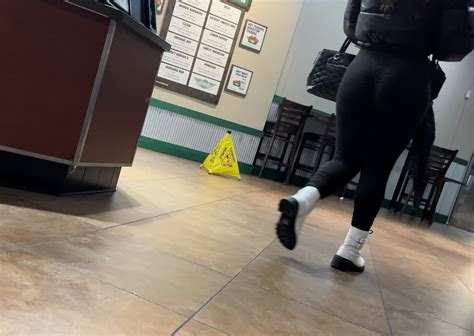 Latina With The Phatty Spandex Leggings Yoga Pants Forum