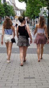 Group Of Hot Chicks In Shorts And Skirts On The Street Creepshot SexyCandidGirls Top