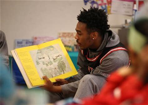 Arrows Basketball Team Reads To Elementary Students The Clinton Courier