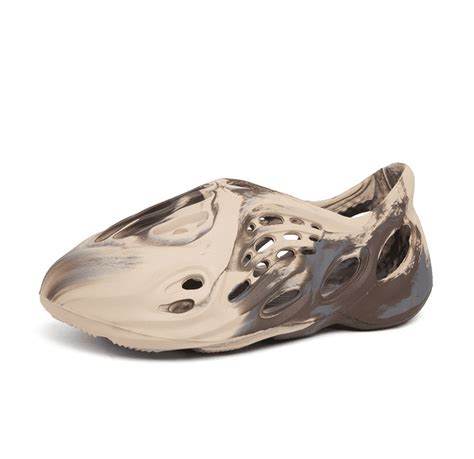 2024 Summer New Mens Sandals Korean Edition Camo Hole Shoes Headband