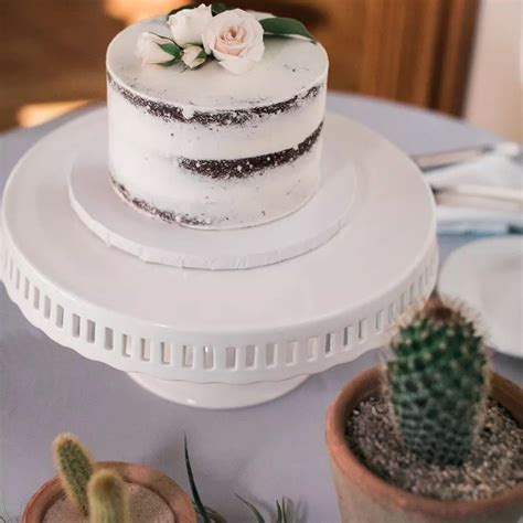Naked Wedding Cakes We Love