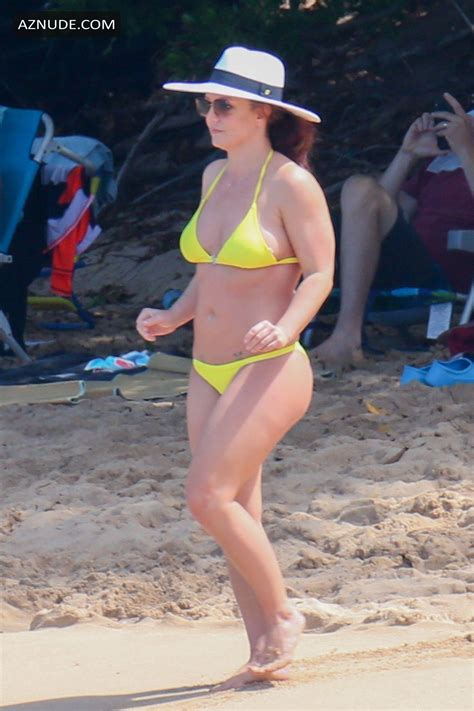 Britney Spears Rocks An Itty Bitty Yellow Bikini At The Beach In Hawaii Aznude