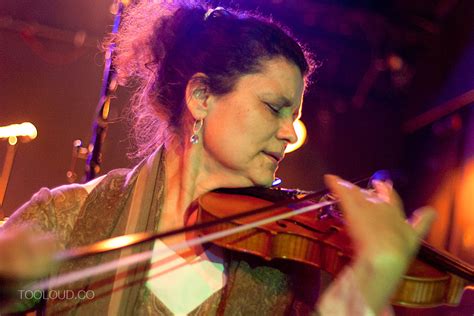 Iva Bittová - Too Loud