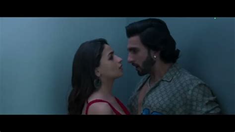 Alia Bhatt And Ranbir Singh Hot Kissing Scenes In Lift Hot Romantic Kissing Scene YouTube