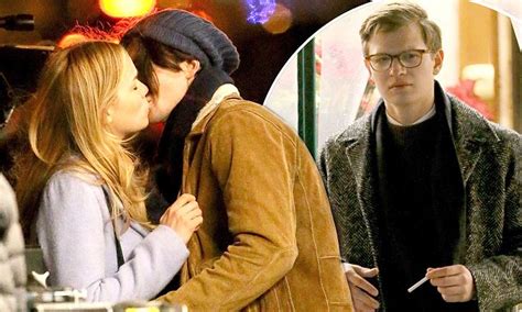Willa Fitzgerald & Ansel Elgort seen on The Goldfinch set | Daily Mail