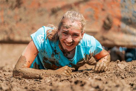 Video Alle Hindernissen Mud Masters Obstacle Run