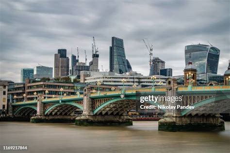 Londons Metropolitan Hotel Photos and Premium High Res Pictures - Getty ...