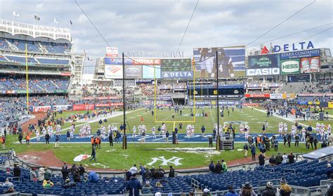 No 3 Notre Dame Slams Syracuse At Yankee Stadium New York Daily News