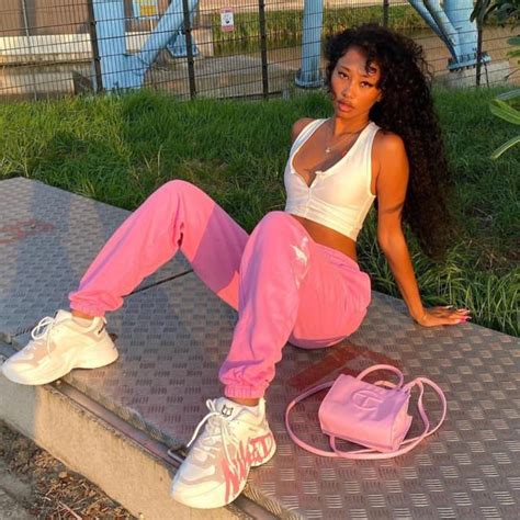 Giày Naked Wolfe TRACK LOGO PINK Jordan 1