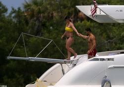 SWIMWEAR Britney Spears In A Bikini On A Yacht In Miami 6 8 19 MQ Phun Org Forum