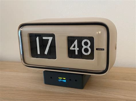 A Solari Mechanical Digital Clock Hack With A Little Extra Hackaday