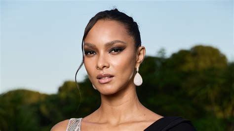 SI Swim Model Lais Ribeiro Is Glowing In Vibrant Green Bikini Matching Sarong On Vacation In Tulum