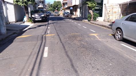 Quebra Molas Irregulares Incomodam Moradores Da Rua Pedras Preciosas