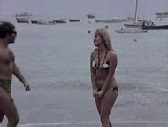 Naked Amadee Chabot in Las sicodélicas