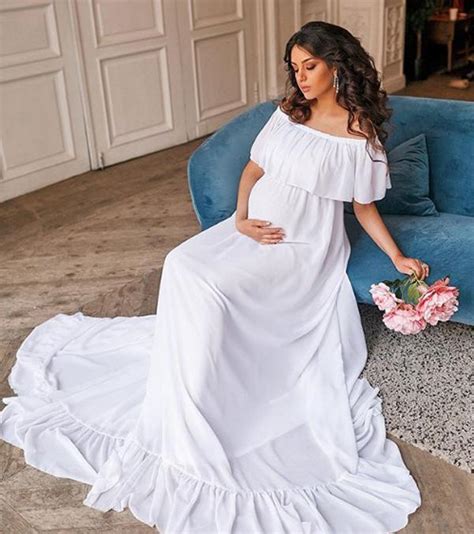 Hoa hậu quá khứ gây sốc vì sex trên truyền hình vừa sinh con cho Quốc