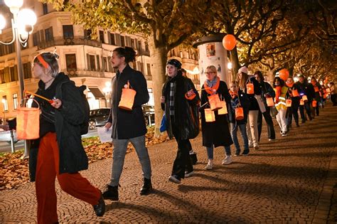 R Ckblick Orange The World Am November Wiesbaden Gewaltfrei