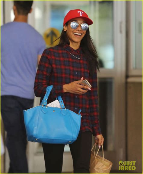 The Flash Star Grant Gustin Holds Hands With Girlfriend Hannah