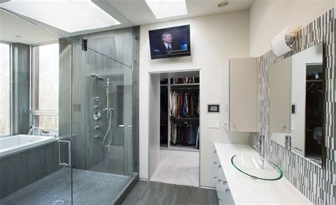 15 Modern Bathrooms With Glass Showers