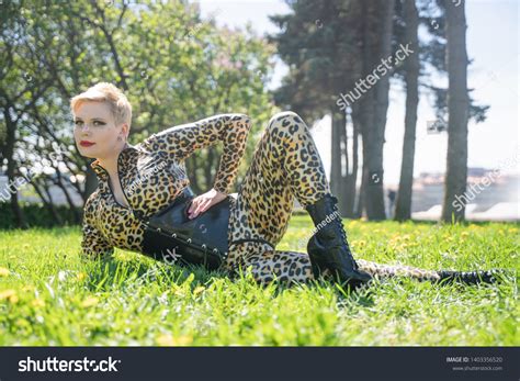 Sexy Curvy Blonde Woman Short Hair Stock Photo Shutterstock