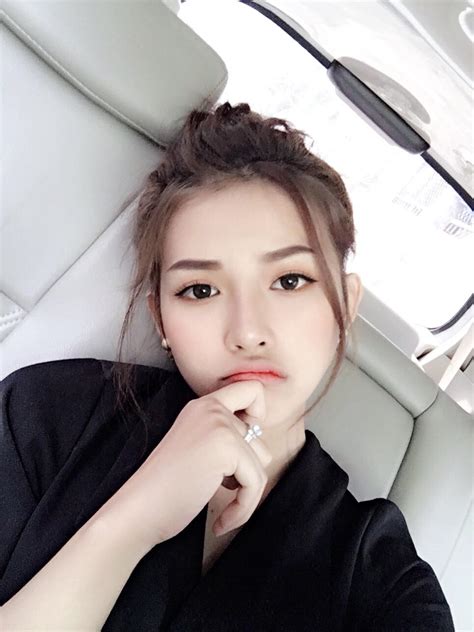 3 cô bạn gái xinh như hot girl của nam ca sĩ Việt