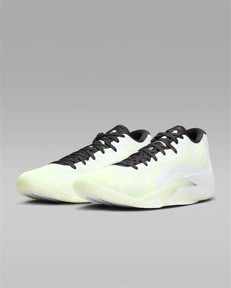 Zion 3 Basketball Shoes. Nike BE