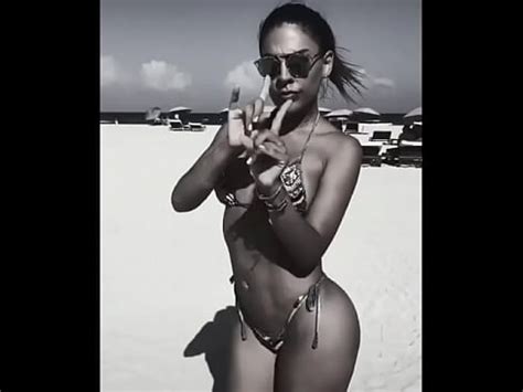 CAMINATA SENSUAL DE STEFANY VALENZUELA XVIDEOS