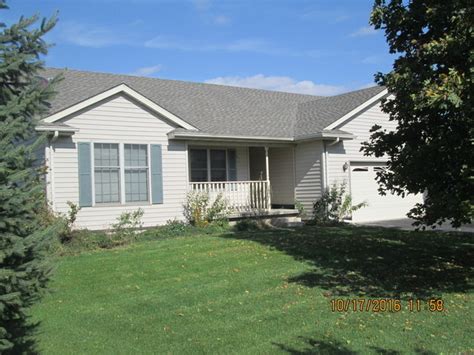 411 Erickson Gate Lee Il 60530 Mls 09369402 Redfin