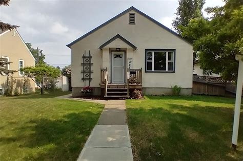 7519 111 Avenue NW, Edmonton — For Sale @ $369,900 | Zolo.ca