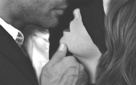 Your Beginner S Guide To How Be Submissive During Sex Sean Jameson Yourtango