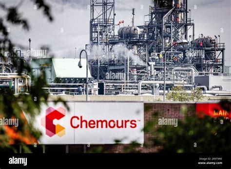 Dordrecht Exterior Of The Chemours Chemical Factory The Court In Rotterdam Rules In The Case