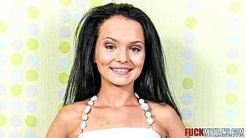 Linda Europea De A Os En Jeans Ajustados Lamida Por El Culo Y Anal Xvideos