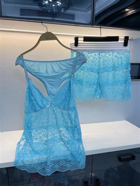 Wholesale Pieces Plus Size Underwear Panties Bra Set Sexy Lace Hollow Out Lingerie For Women S