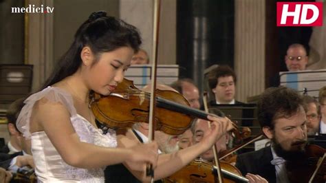 Sarah Chang Paganini Violin Concerto No Op Youtube