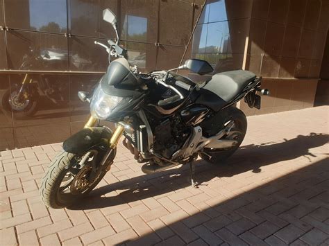 Купить б у Honda CB 600F Hornet инжектор 6 передач в Москве чёрный naked bike 2008 года на Авто