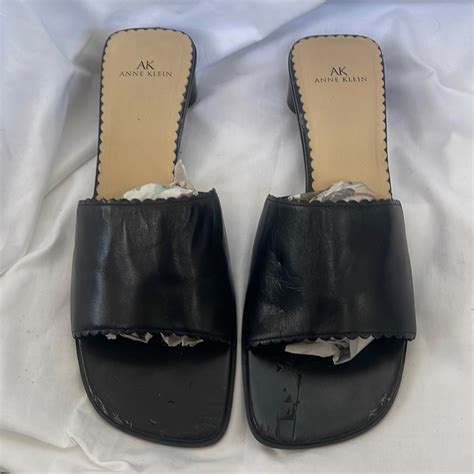 Anne Klein Chunky Kitten Heel - Gem