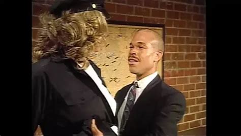 Eine Frau auf der Straße überredete Sex im Hotel zu haben als sie ankam hatte Frau einen