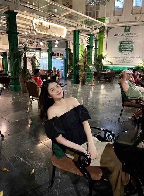 Lấy cầu thủ Thành Chung hot girl Tuyên Quang táo bạo trông thấy Sao