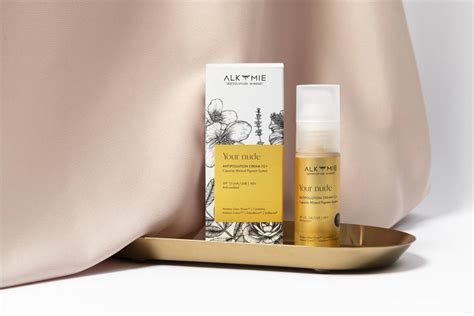Kosmetyczna Nowo Krem Your Nude Alkmie