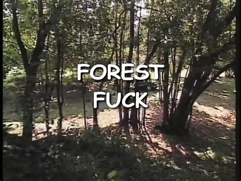 Buitenshuis Neuken Op De Motorkap Van De Auto Met Dubbele Penetratie Voor Jonge Brunette Xhamster