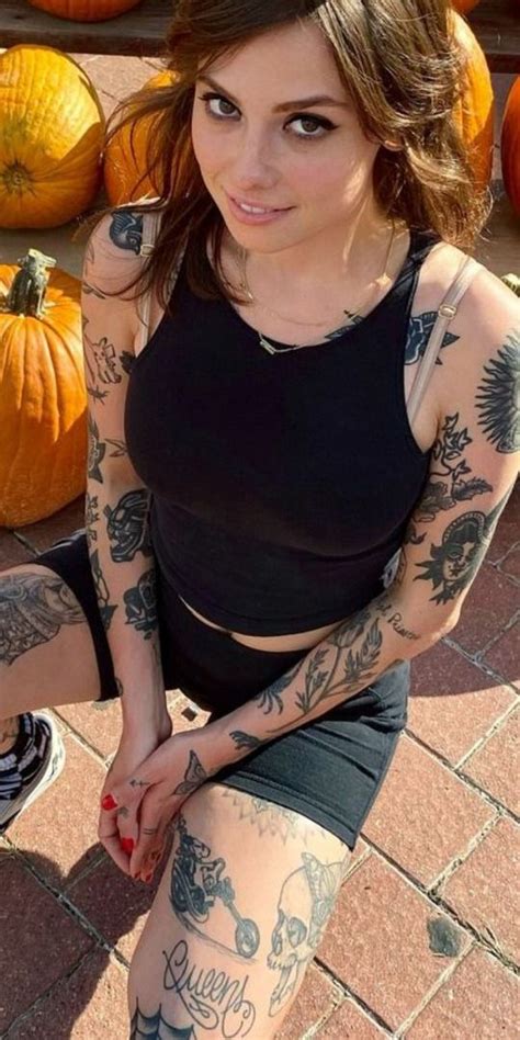 Natalie Cuomo Comedian Hot Brunette Celebrities Female Gorgeous Women