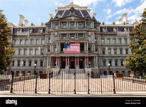 An Office Building For The President Hi Res Stock Photography And