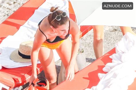 Emma Watson In The Hot Positano Sunshine On Her Holidays In The Picturesque Village In Italy