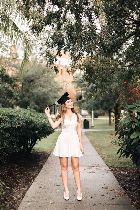 20 Creative And Unforgettable Graduation Photo Ideas For Your
