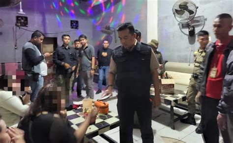 Satpol PP Pekanbaru Tutup Paksa Hiburan Malam Dragon Langgar Jam