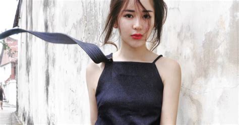 Hot girl số 1 Malaysia có khác ăn gì mà mặt xinh dáng chuẩn quá trời