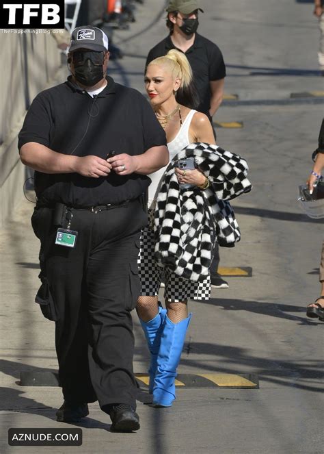 Gwen Stefani Sexy Seen Flaunting Her Hot Boobs Outside The Jimmy Kimmel Live Show AZNude