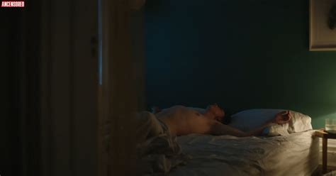 Naked Sarah Maude Beauchesne In Fourchette