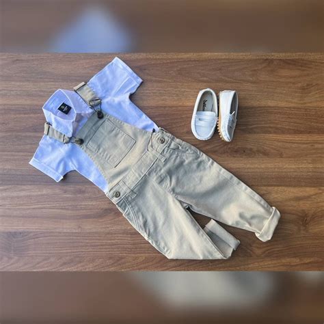 Conjunto Jardineira Nude Camisa Curta Branca Infantil